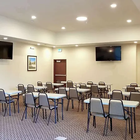 Comfort Suites Burlington Near I-5 